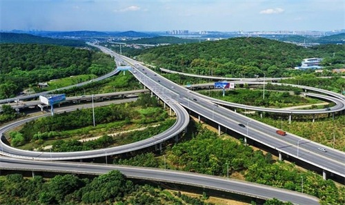 乐安钢筋套筒应用于高速公路